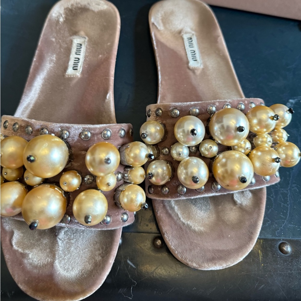 Miu Miu embellished pink velvet pearl slide size 38.5